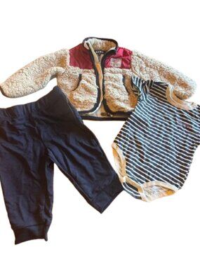 (TD2) DKNY boys outfit. NWT 12 months
